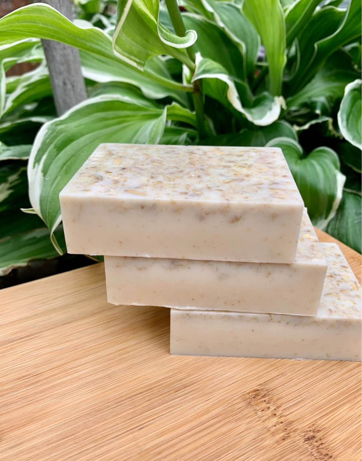 Oatmeal Soap Bar – Exfoliating, Hydrating, and Soothing Skin Care