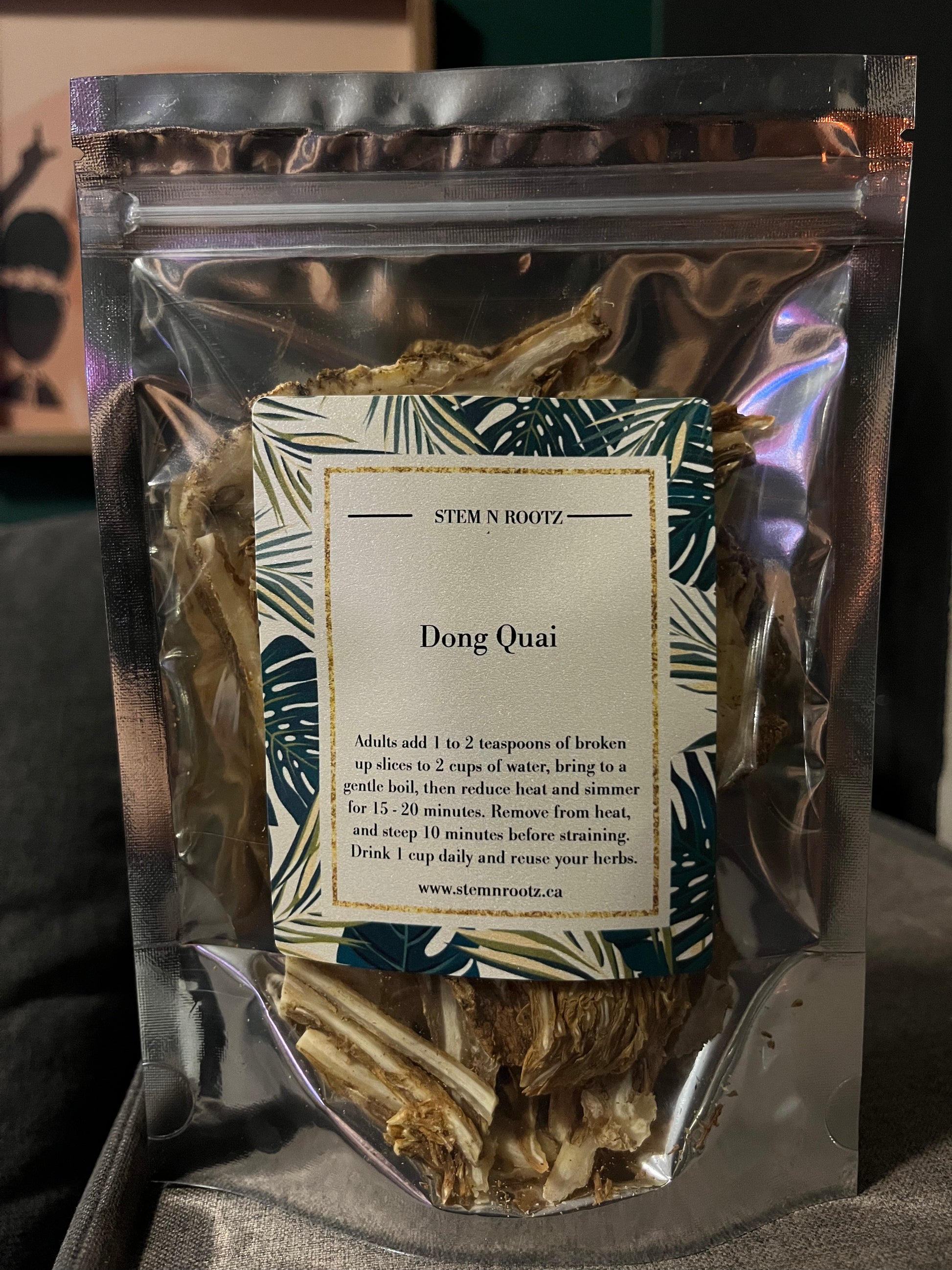 Dong Quai loose leaf herbal tea in resealable 3oz pouch