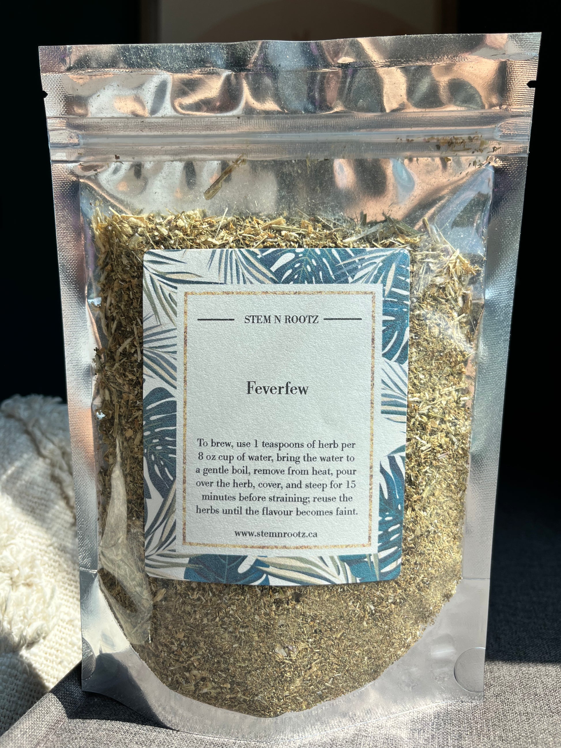 Feverfew loose leaf herbal tea in resealable 2oz pouch